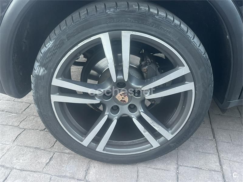 Usado Porsche Cayenne Platinum Edition 245 CV (180 kW) 2014 Negro SUV