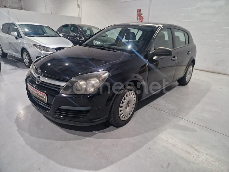 Negro Usado 2006 Opel Astra Enjoy Berlina | 2999 € (Precio justo) - Imagen 1/4