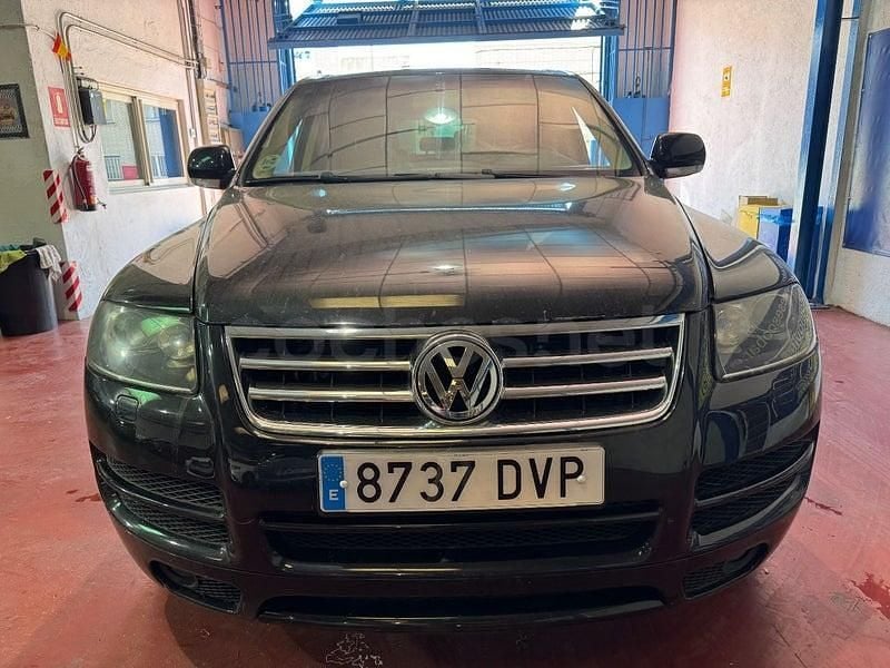 Usado VW Touareg 225 CV (165 kW) 2006 Negro SUV