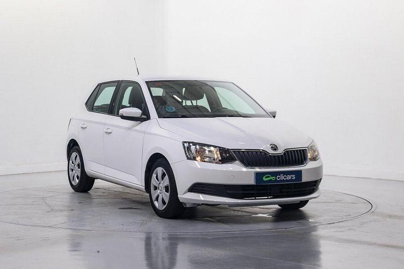 Usado Skoda Fabia Ambition 75 CV (55 kW) 2017 Blanco Berlina