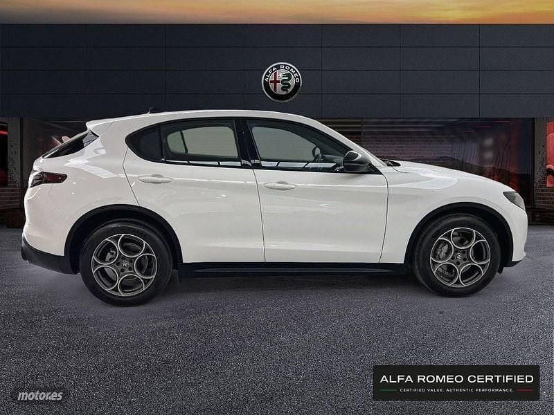 Usado Alfa Romeo Stelvio Sprint 210 CV (154 kW) 2025 Blanco SUV