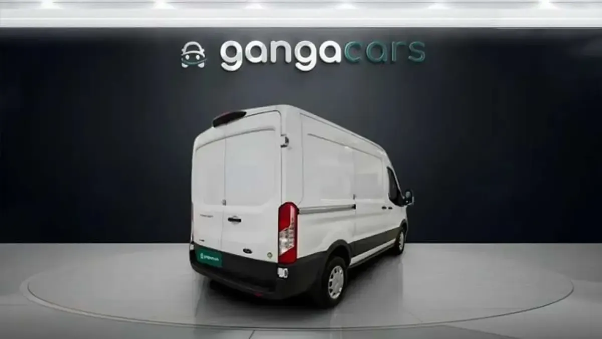 Usado Ford Transit Trend 131 CV (96 kW) 2023 Blanco Van