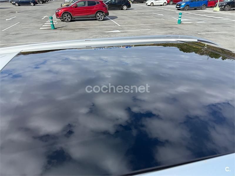 Usado Citroën C4 Picasso Shine 120 CV (88 kW) 2017 Blanco Monovolumen