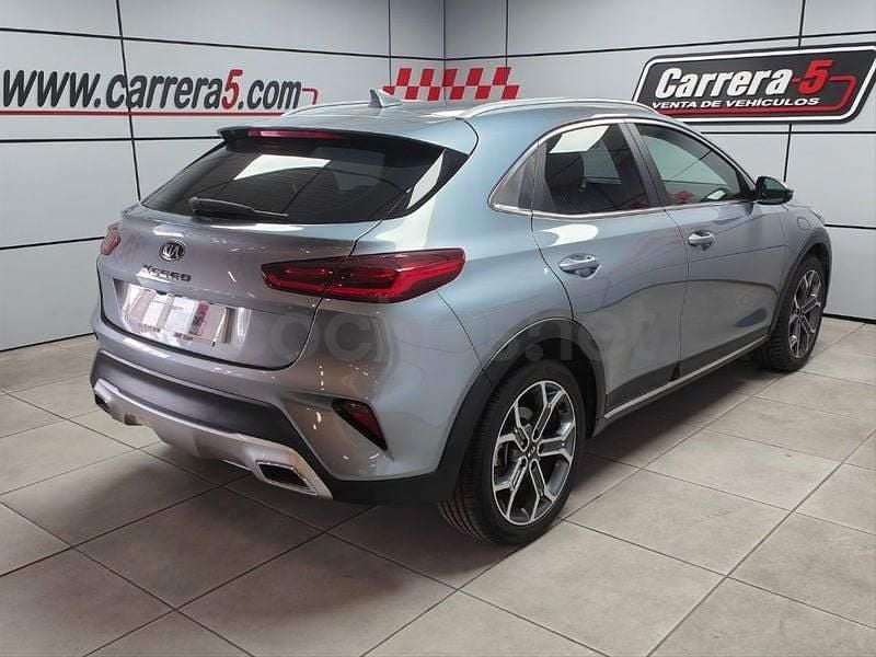 Usado Kia XCeed 136 CV (100 kW) 2020 Gris / plata SUV