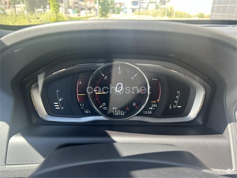 Usado Volvo XC60 R-Design Momentum 181 CV (133 kW) 2016 Rojo SUV