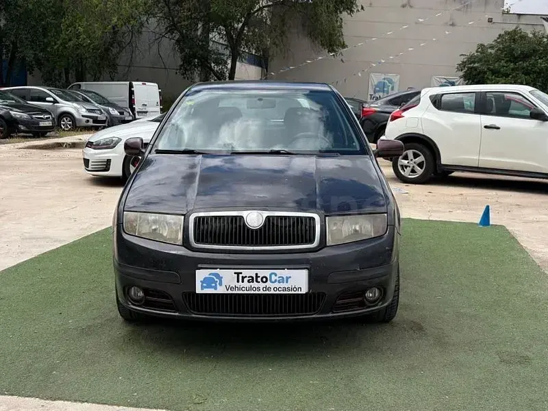 Usado Skoda Fabia Comfort 75 CV (55 kW) 2004 Negro Berlina