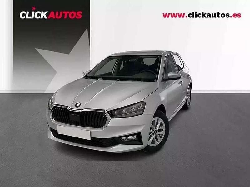 Plateado Usado 2025 Skoda Fabia Selection Utilitario | 17.350 € (Super precio) - Imagen 1/4