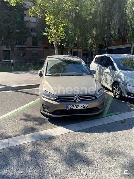 Usado VW Golf Sportsvan Advance 125 CV (91 kW) 2017 Beige Monovolumen