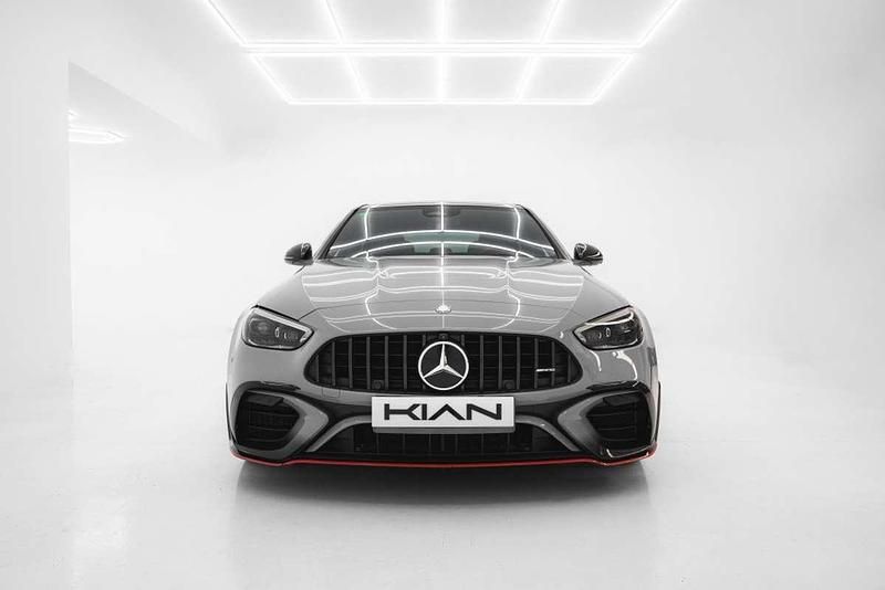 Käytetty Mercedes C63 AMG AMG 680 HP (500 kW) 2024 Harmaa Sedan