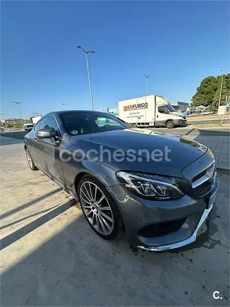Usado Mercedes C220 170 CV (125 kW) 2019 Gris / plata Coupe