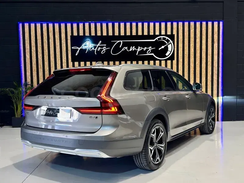 Usado Volvo V90 CC Ultimate 197 CV (144 kW) 2022 Marrón Familiar