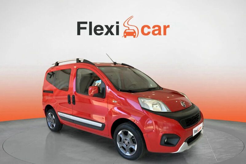 Rojo Usado 2017 Fiat Qubo Trekking Monovolumen | 8590 € - Imagen 1/4