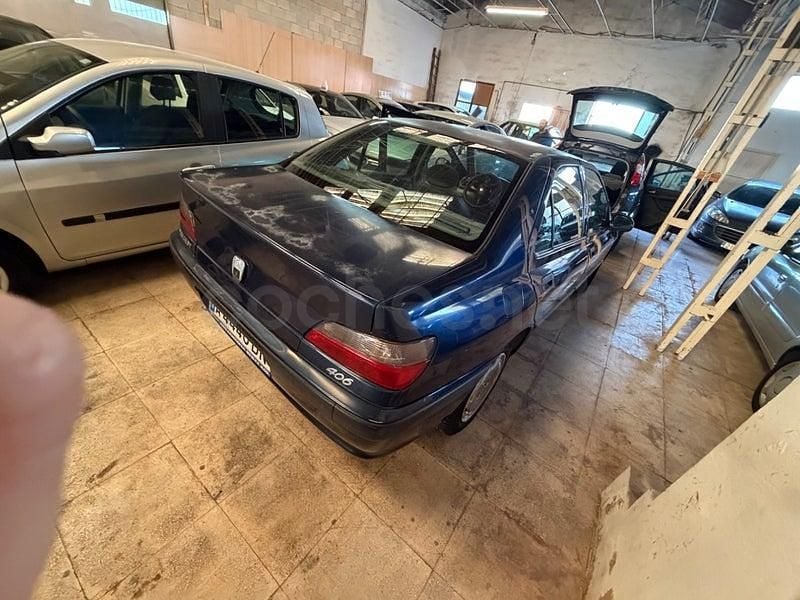 Usado Peugeot 406 90 CV (66 kW) 1999 Azul Berlina