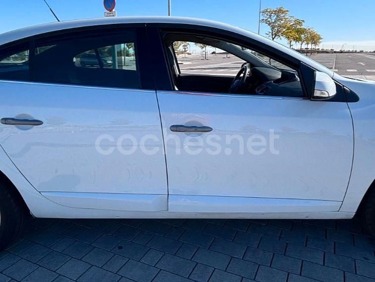 Usado Renault Fluence Expression 110 CV (80 kW) 2011 Blanco Berlina