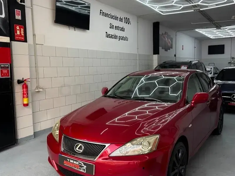 Usado Lexus IS220d Luxury Line 177 CV (130 kW) 2009 Granate Berlina