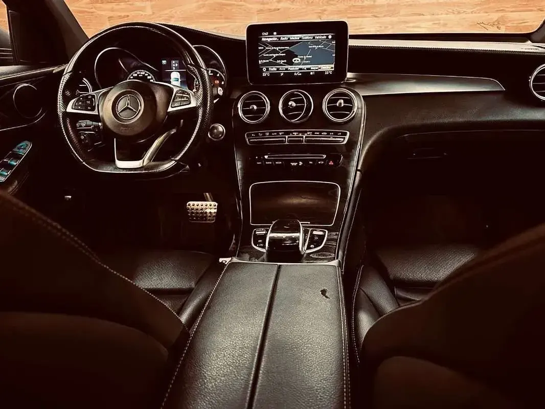 Usado Mercedes GLC350 258 CV (189 kW) 2017 Gris SUV