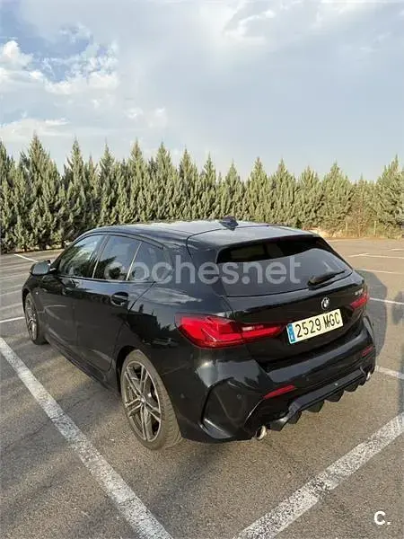 Usado BMW 120 178 CV (130 kW) 2023 Negro Berlina