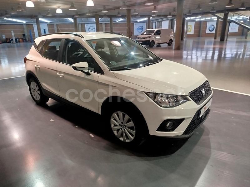 Usado Seat Arona Style 95 CV (69 kW) 2019 Blanco SUV