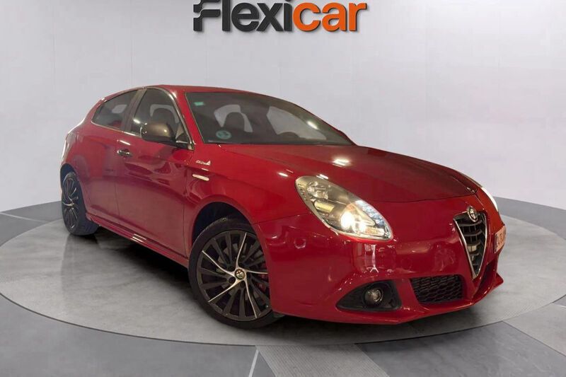 Rojo Usado 2017 Alfa Romeo Giulietta Utilitario | 11.990 € (Precio justo) - Imagen 1/4