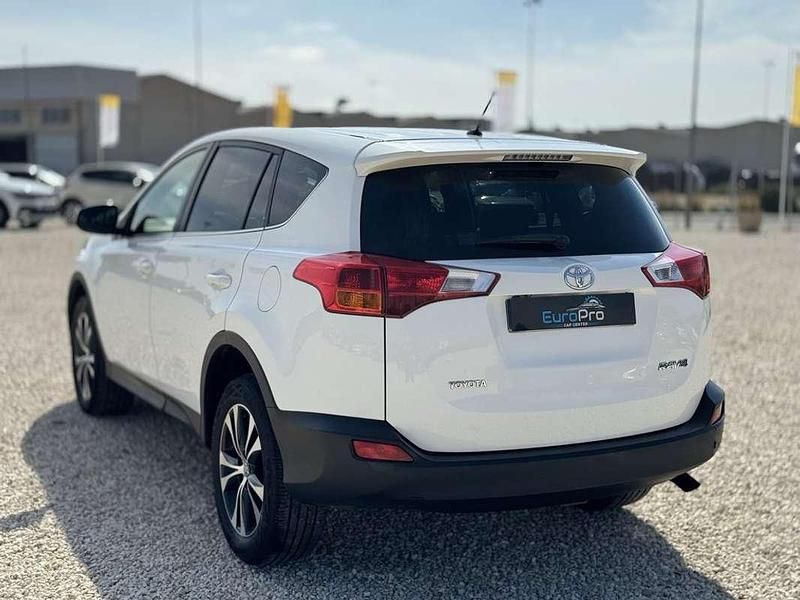 Usado Toyota RAV4 Advance 124 CV (91 kW) 2015 Blanco SUV