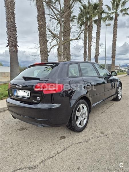 Usado Audi A3 Ambition 125 CV (91 kW) 2010 Negro Utilitario