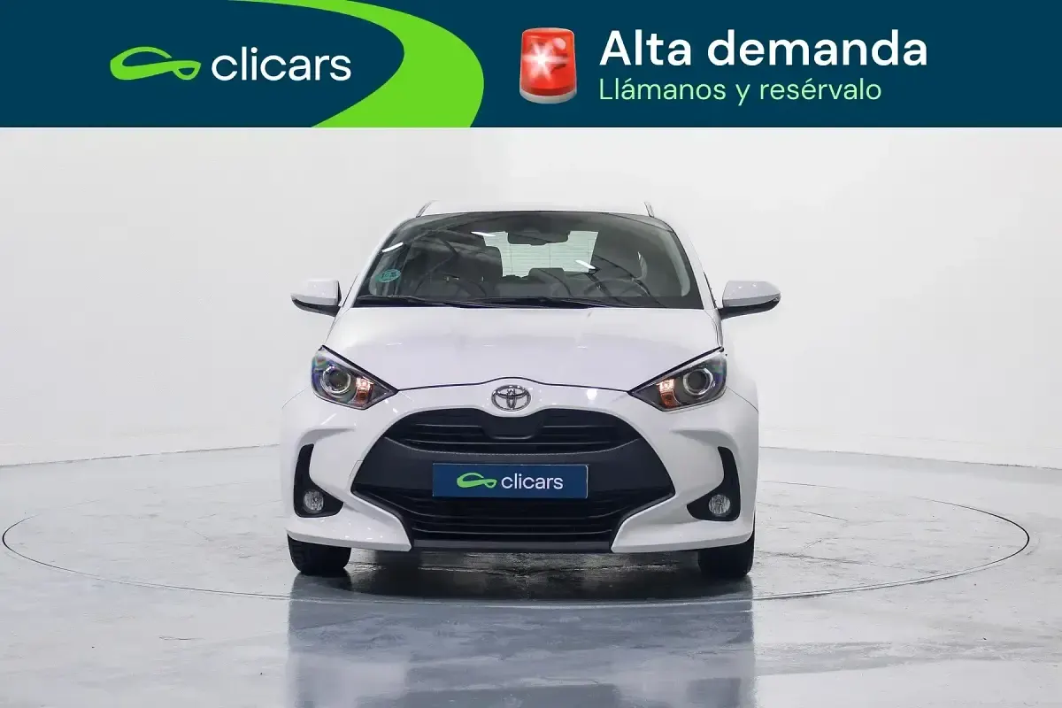 Käytetty Toyota Yaris Edition 125 HP (91 kW) 2022 Valkoinen Viistoperä