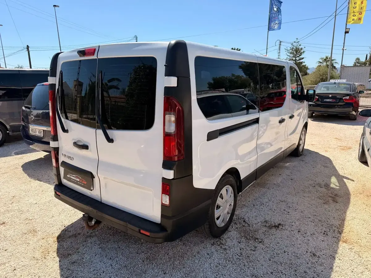 Usado Opel Vivaro S 120 CV (88 kW) 2019 Blanco Monovolumen