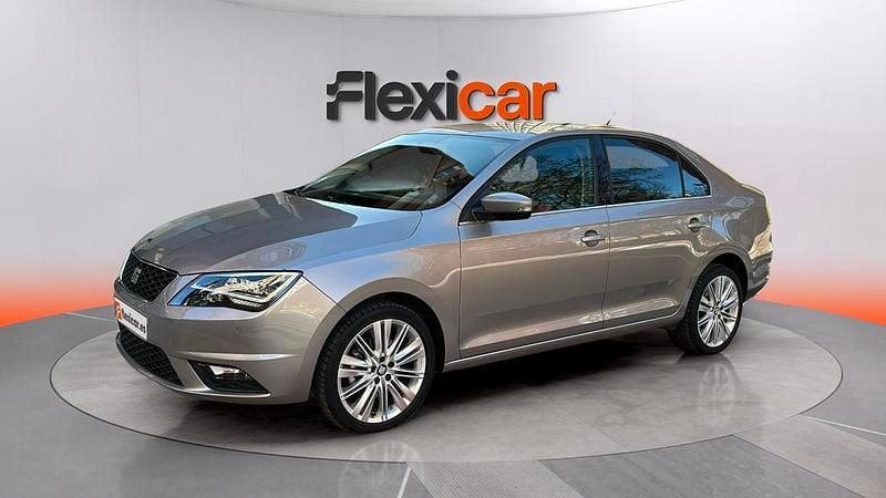 Usado Seat Toledo XCELLENCE 110 CV (80 kW) 2018 Gris Utilitario