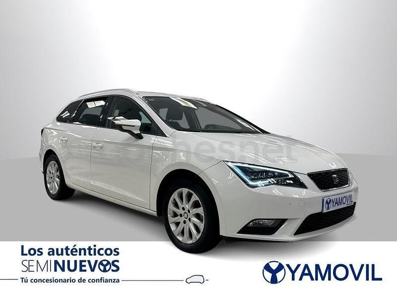 Usado Seat Leon Style 105 CV (77 kW) 2015 Blanco Familiar