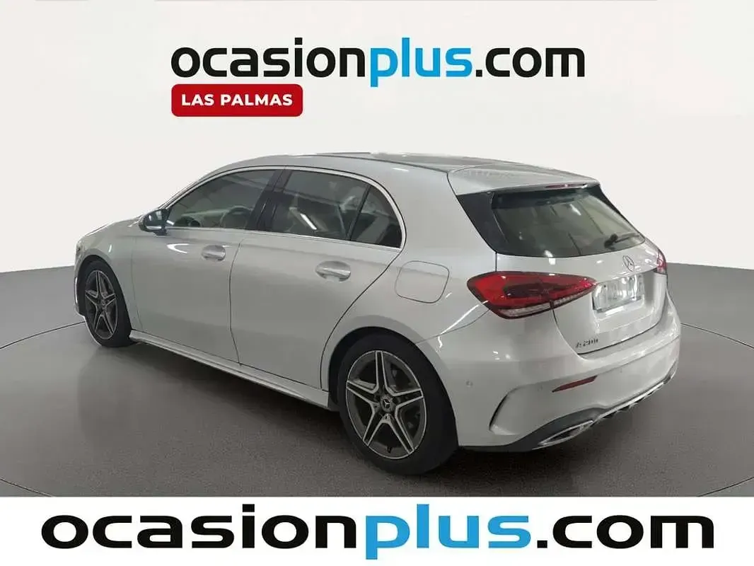 Usado Mercedes A200 163 CV (119 kW) 2022 Gris Utilitario