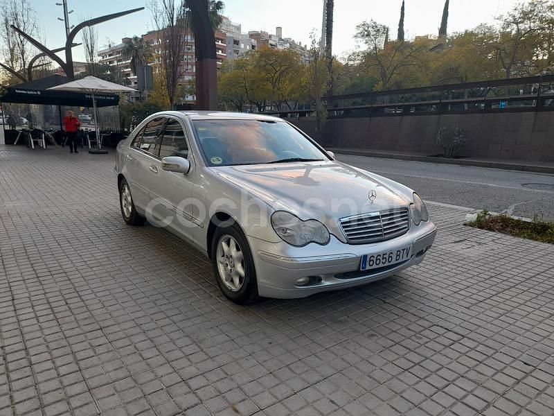 Gris / plata Usado 2002 Mercedes C180 Elegance Berlina | 3990 € (Precio justo) - Imagen 1/4