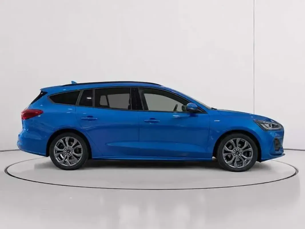 Usado Ford Focus Active 125 CV (91 kW) 2024 Azul Familiar