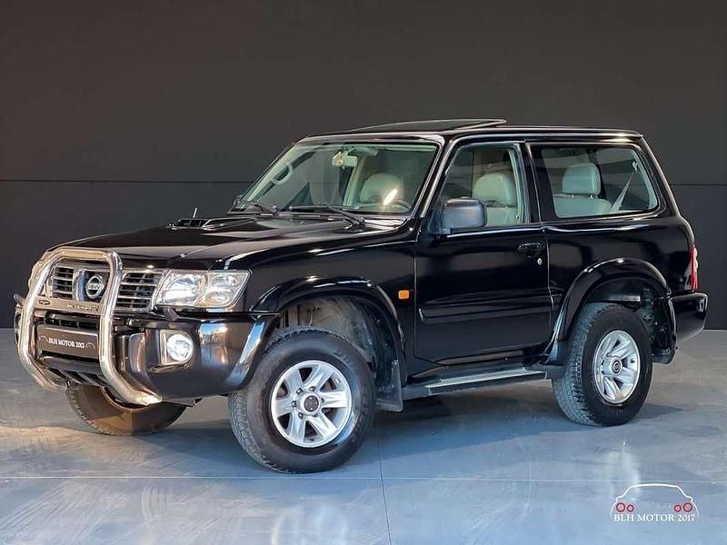 Negro Usado 2004 Nissan Patrol SUV | 14.990 € (Buen precio) - Imagen 1/4
