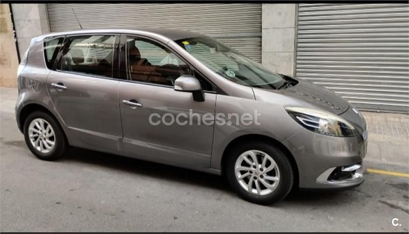 Gris / plata Usado 2012 Renault Scénic III Dynamique Monovolumen | 8700 € (Precio justo) - Imagen 1/4