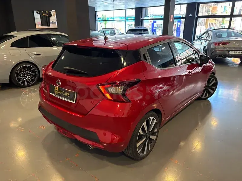 Usado Nissan Micra Tekna 117 CV (86 kW) 2019 Granate Utilitario