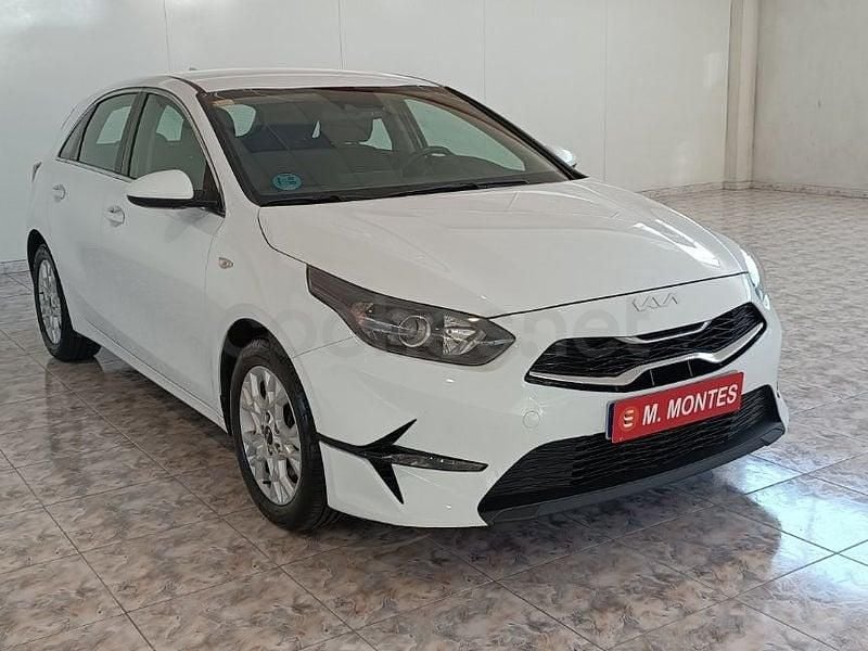 Usado Kia Ceed 100 CV (73 kW) 2021 Blanco Utilitario