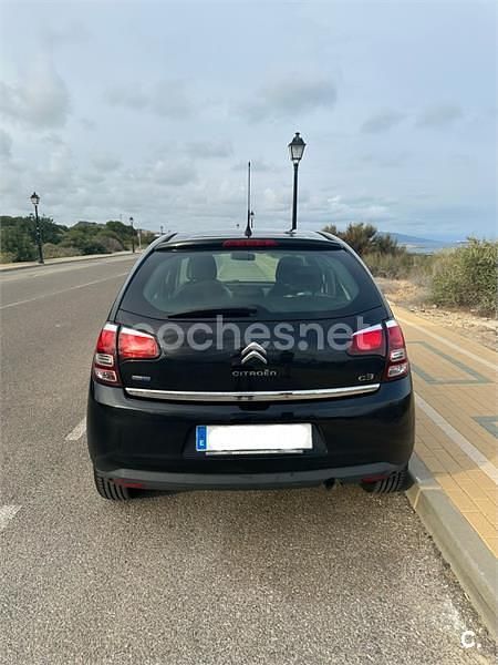 Usado Citroën C3 Live 99 CV (72 kW) 2016 Negro Berlina
