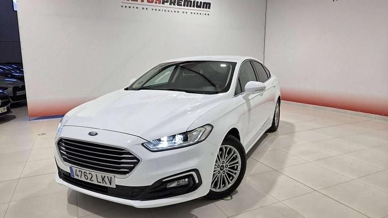 Usado Ford Mondeo Titanium 187 CV (137 kW) 2021 Blanco Berlina