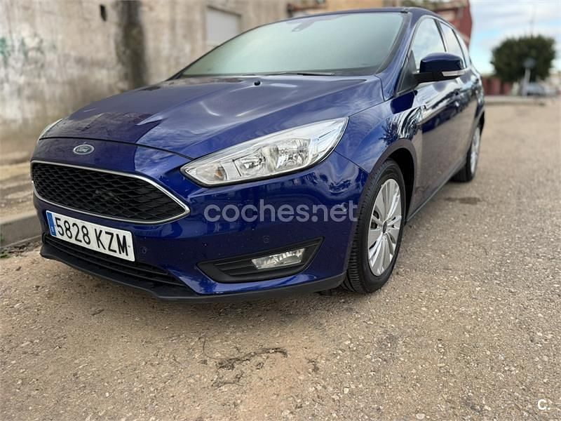 Usado Ford Focus Titanium 150 CV (110 kW) 2015 Azul Familiar