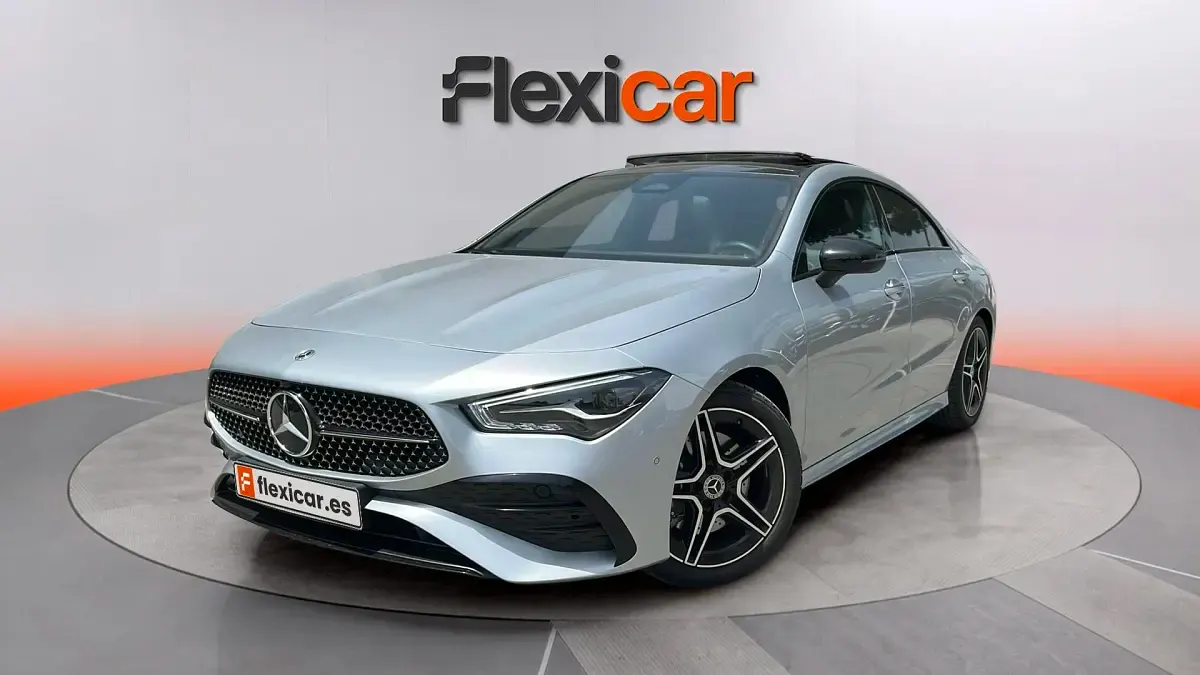 Usado Mercedes CLA200 163 CV (119 kW) 2025 Gris Berlina