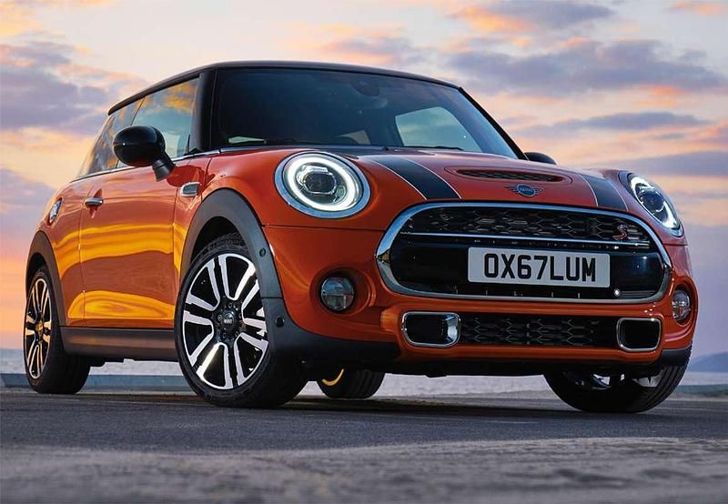 Usado Mini ONE 102 CV (75 kW) 2020 Gris Utilitario