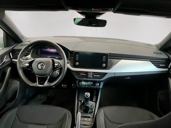 Usado Skoda Kamiq Sport 110 CV (80 kW) 2023 Blanco SUV