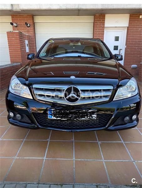 Usado Mercedes C200 136 CV (100 kW) 2011 Negro Berlina