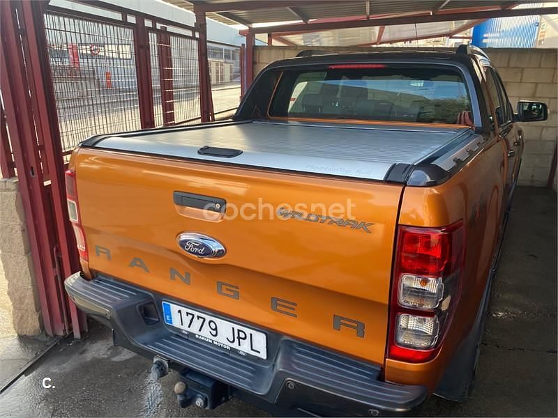 Usado Ford Ranger Wildtrack 200 CV (147 kW) 2016 Naranja Pickup/Camioneta
