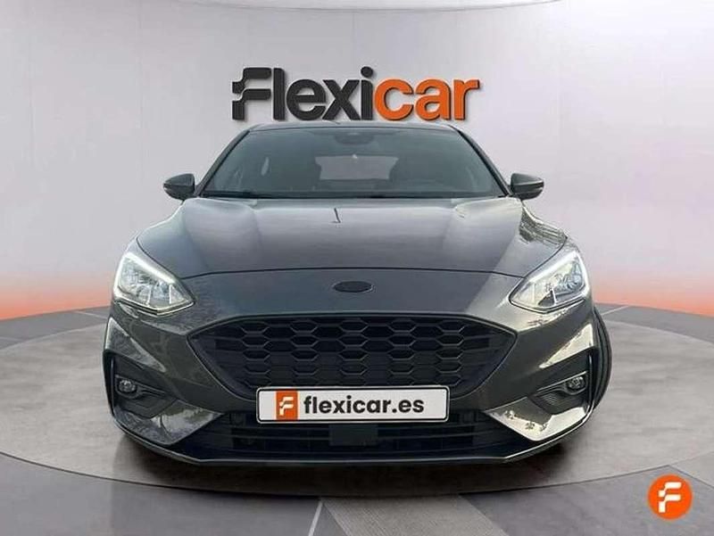 Usado Ford Focus Trend 125 CV (91 kW) 2020 Gris Utilitario