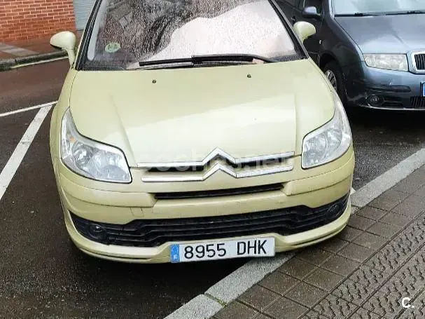 Usado Citroën C4 VTR Sport 110 CV (80 kW) 2005 Beige Berlina