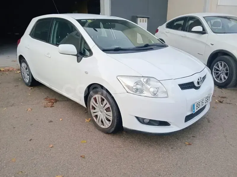 Usado Toyota Auris Luna 124 CV (91 kW) 2008 Blanco Utilitario