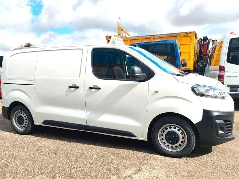 Usado Citroën Jumpy 118 CV (86 kW) 2022 Blanco Monovolumen