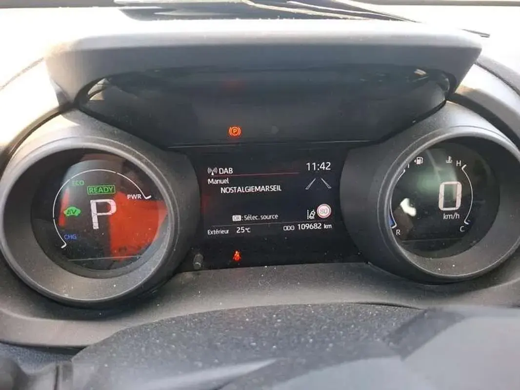 Usado Toyota Yaris Cross Edition 116 CV (85 kW) 2023 Beige SUV