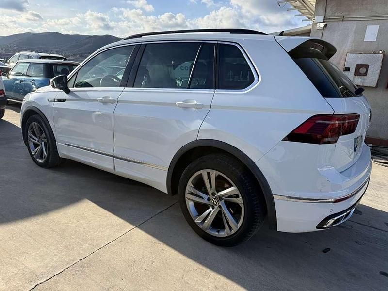 Usado VW Tiguan R-line 150 CV (110 kW) 2021 Blanco SUV